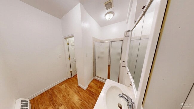 Building Photo - 1105 11th St