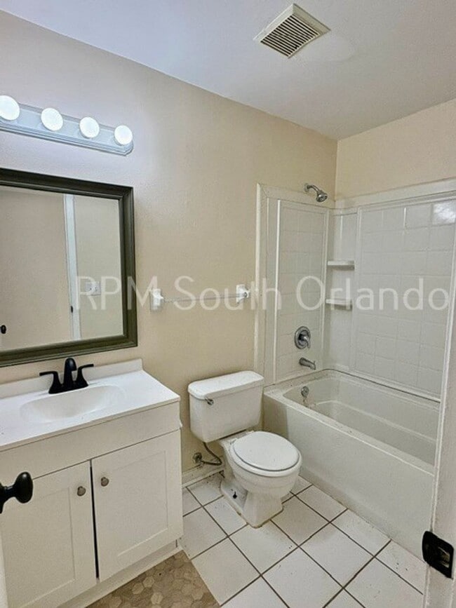 Building Photo - Charming 3-bedroom, 2-bathroom home Located in a well-established neighborhood in Ocoee