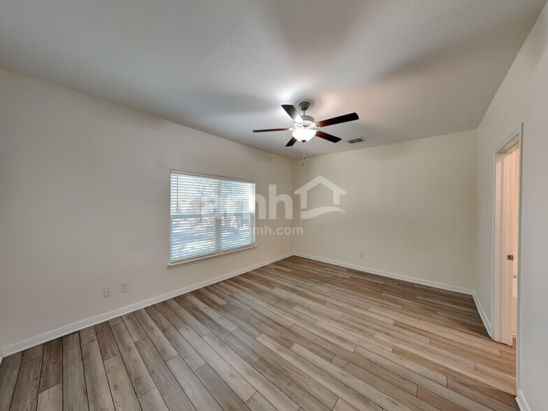 Building Photo - 7917 Cactus Plum Dr