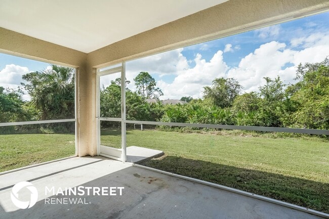 Building Photo - 528 Columbus Blvd S