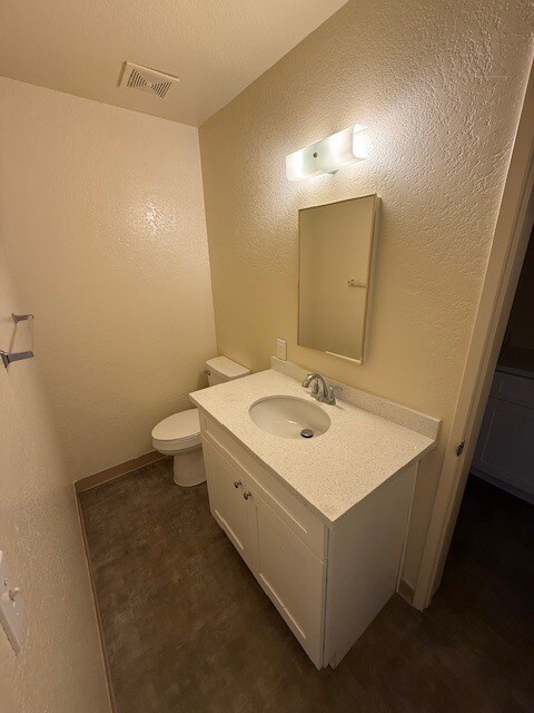 Building Photo - 162 S Linda Way