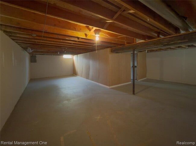 Building Photo - 11575 Lynhurst Dr