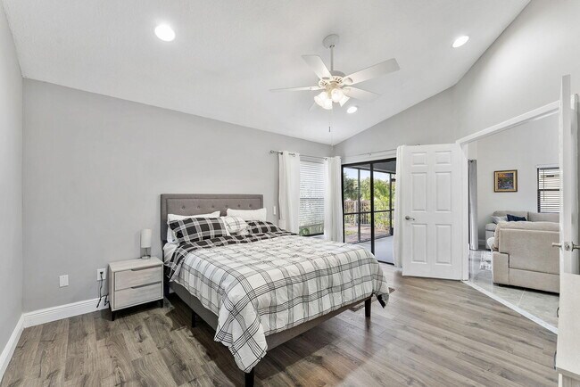 Building Photo - 8103 Covington Ct