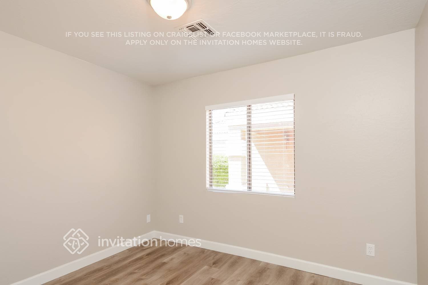 Building Photo - 12406 W Flores Dr