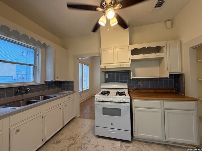 Building Photo - 901 Ripley Ave