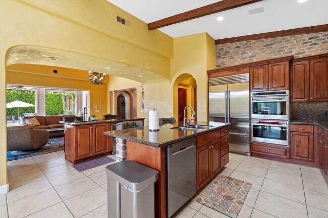 Building Photo - 40294 Rancho Palmeras