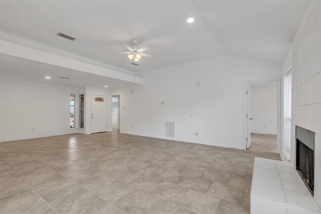 Building Photo - 4307 Eagle Fork Dr