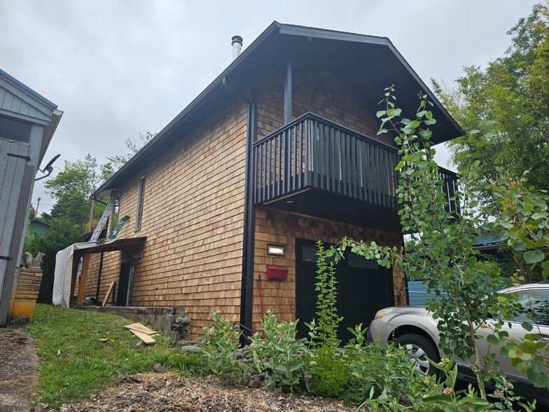 Primary Photo - 2510 McMillan St
