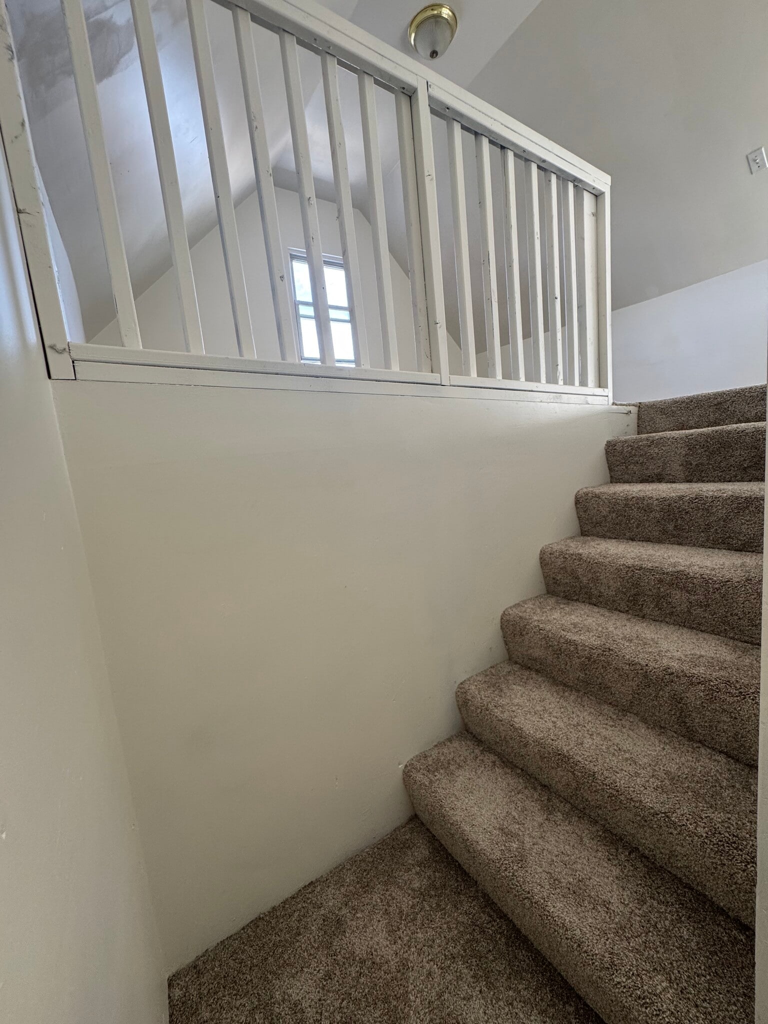 Building Photo - 647 W 48th Pl