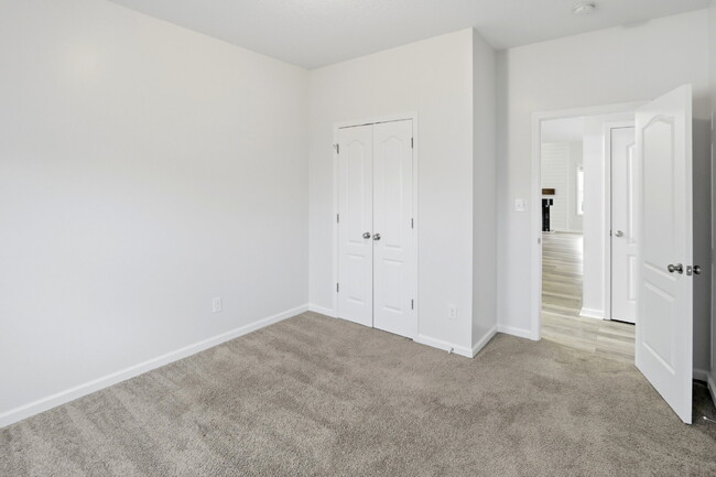 Building Photo - 124 Regatta Way