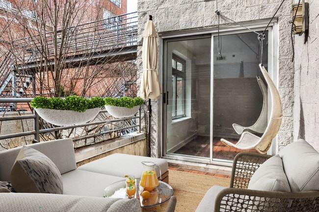 Building Photo - 75-77 S 3rd St