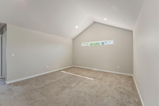 Building Photo - Beautiful Puyallup Corner Lot Home with Office, A/C, Formal Dining & Bonus Loft!