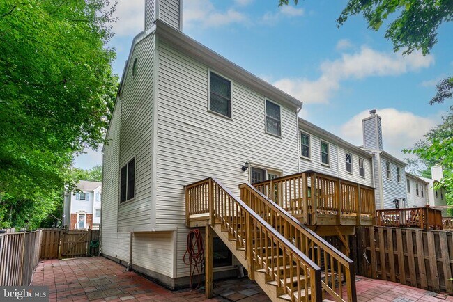 Building Photo - 3700 Roxbury Ln