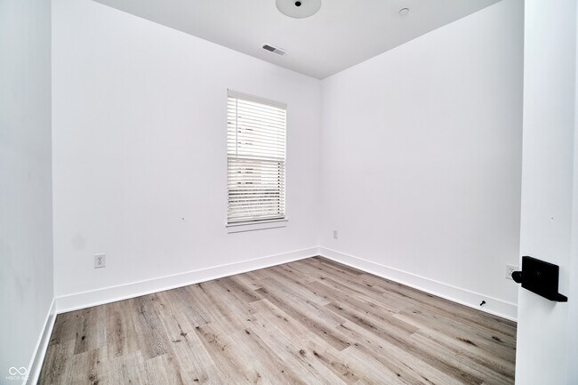 Building Photo - 519 Fulton St