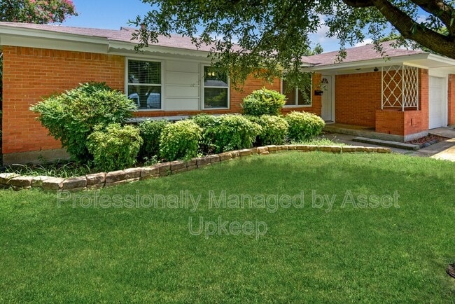 Building Photo - 1223 Dumont Dr