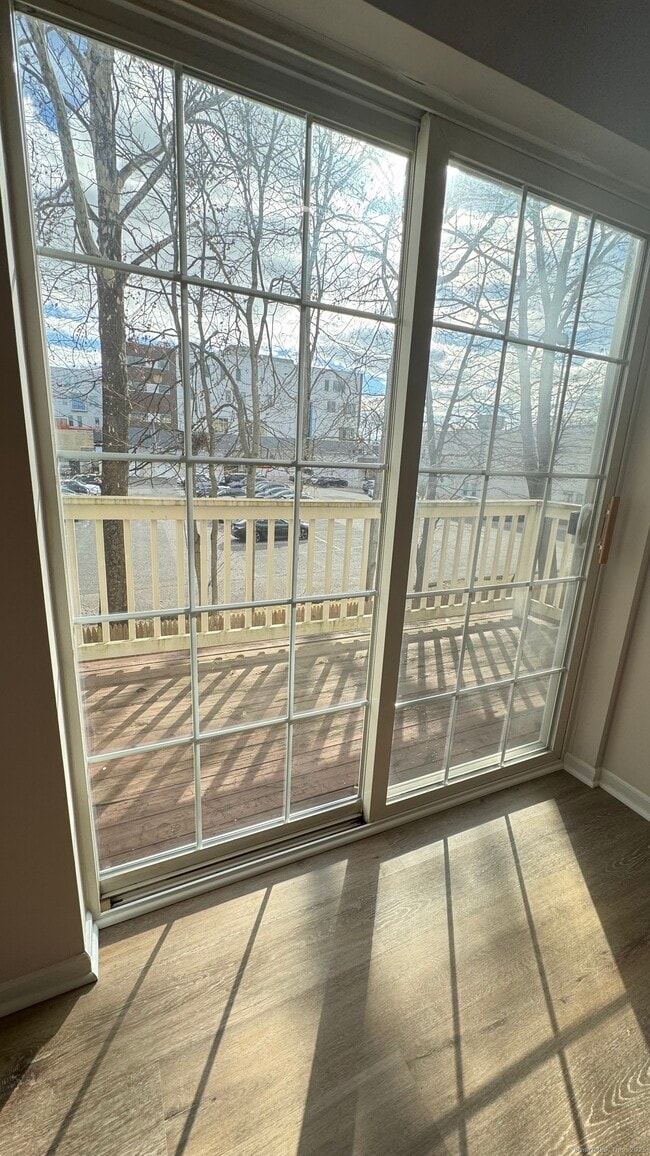 Building Photo - 25 Janet Cir