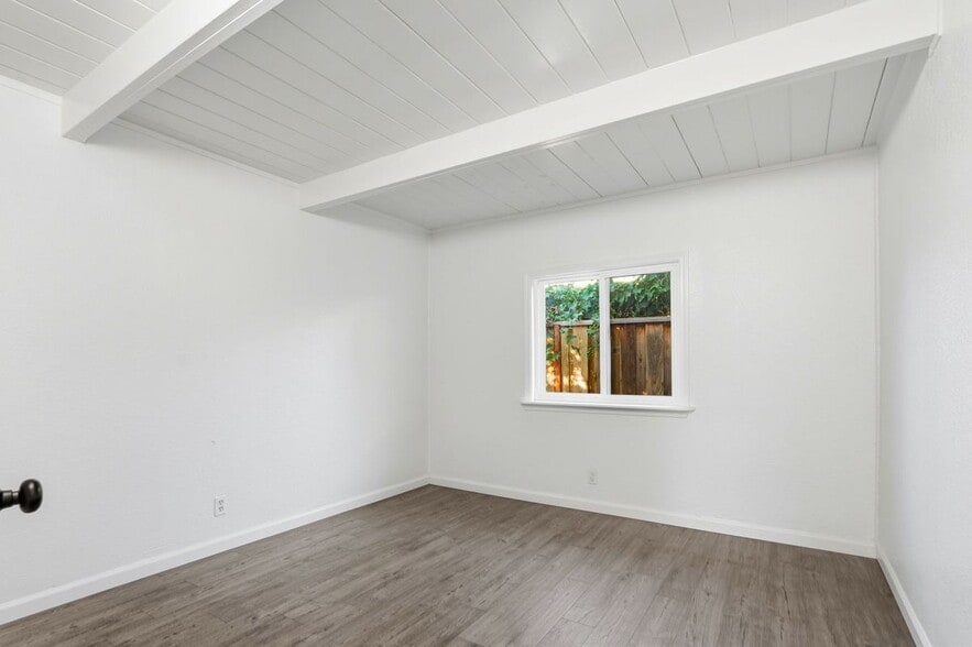 Building Photo - 10311 Ryan St