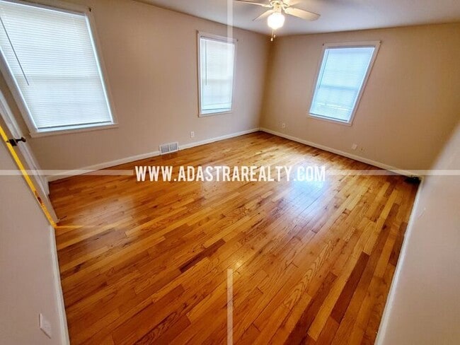 Building Photo - Beautiful Brookside Duplex-Available NOW!!