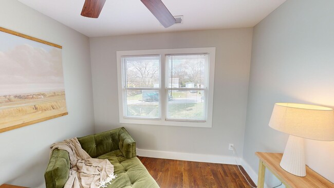 Building Photo - LEASING SPECIAL Charming East Nashville Home!