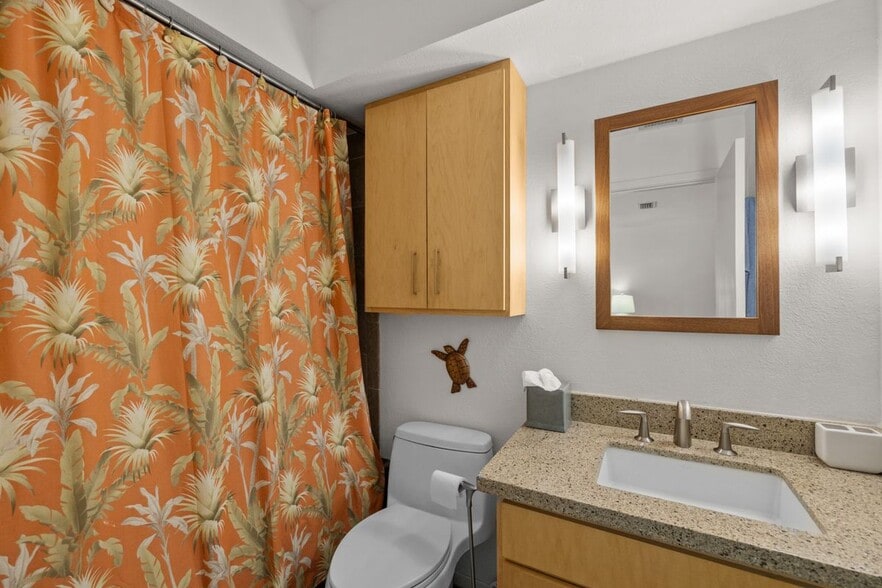 Building Photo - 1118 E Esperanza St