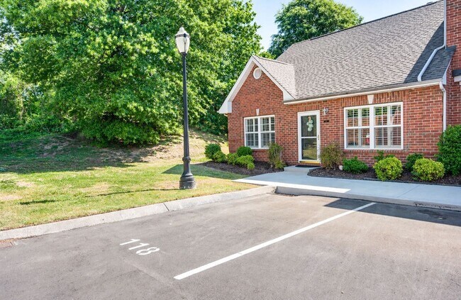 Building Photo - 3BR/2BA Home in Franklin
