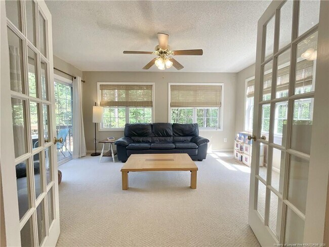 Building Photo - 259 Sandpiper Dr