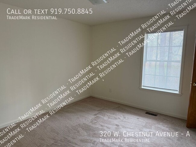 Building Photo - 320 W Chestnut Ave