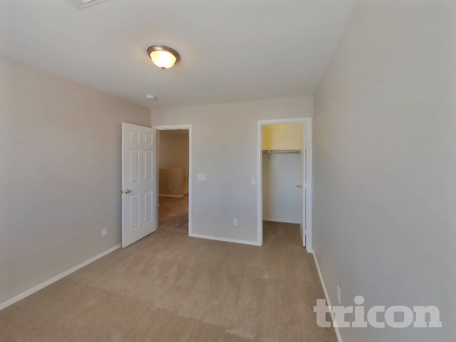 Building Photo - 377 E Maddison St