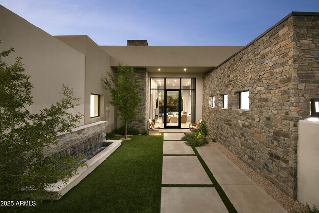 Primary Photo - 7190 E Ironwood Dr