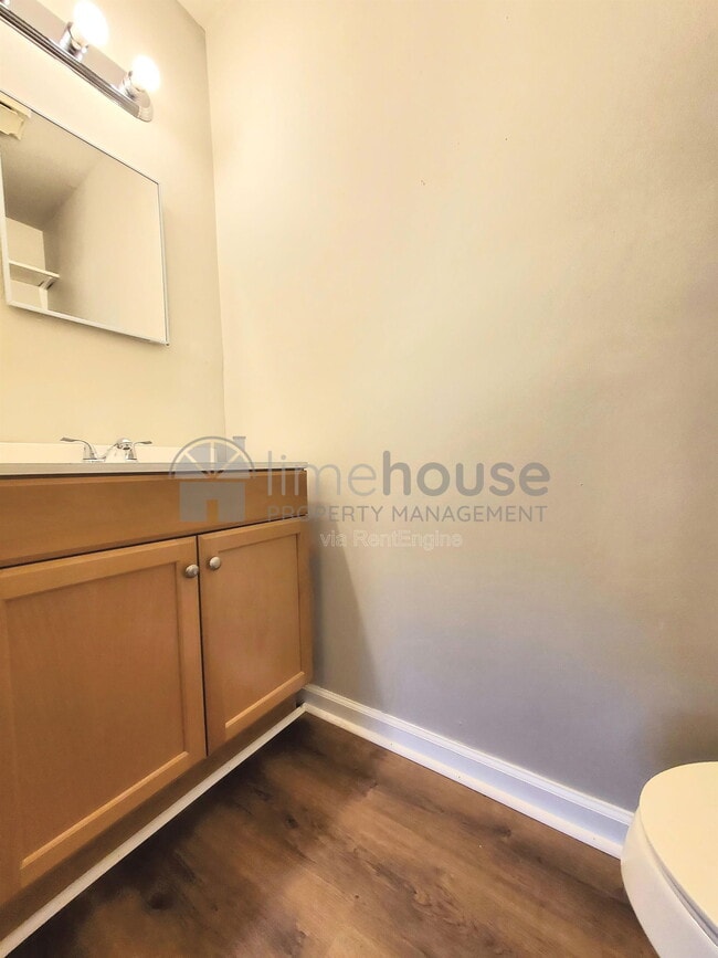 Building Photo - 119 Bob Ln