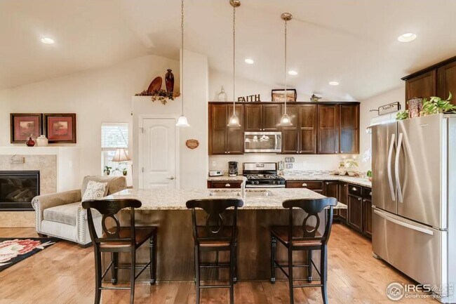 Building Photo - 757 Callisto Dr