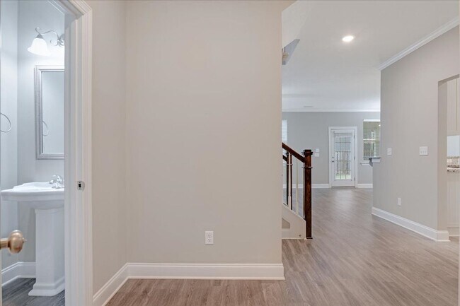 Building Photo - 5121 Heathbrook Dr