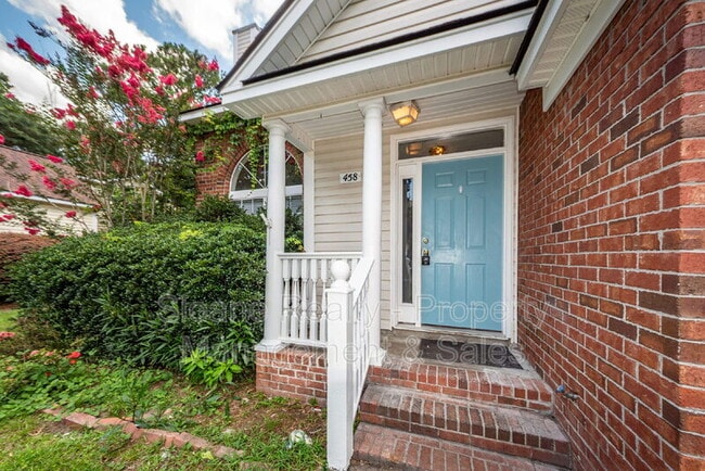 Building Photo - 458 Planters Trace Dr