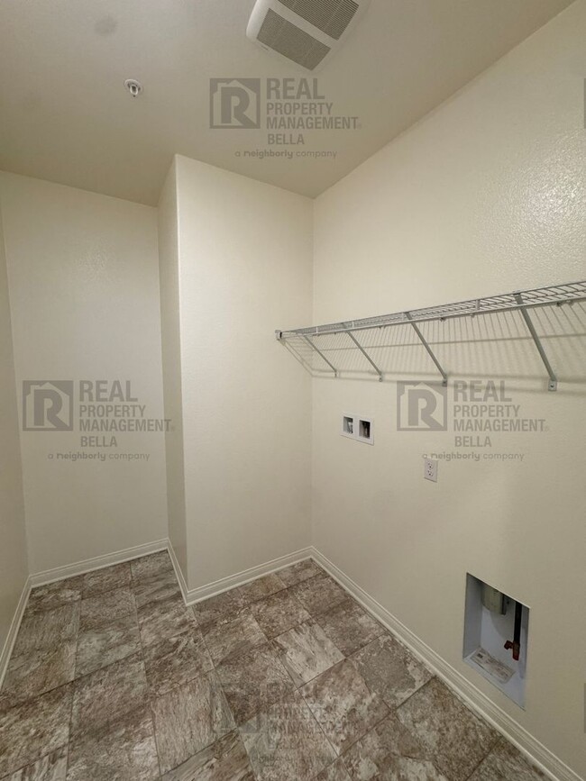 Building Photo - Modern Living in Menifee – 3 Bedrooms + De...
