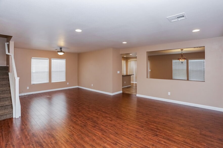 Building Photo - 9434 W Blooming Grove Ave