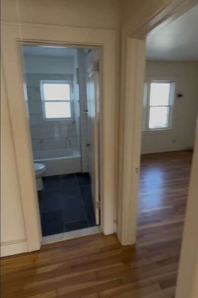 Building Photo - 29 Laurel Ave