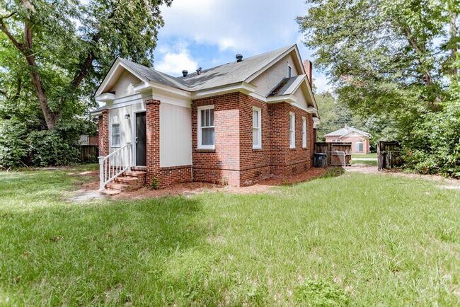 Building Photo - Charming 2 Bedroom in Phenix City!