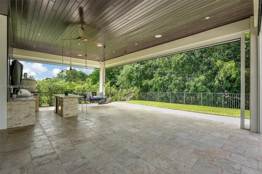 Building Photo - 17130 Magnolia Estates Dr