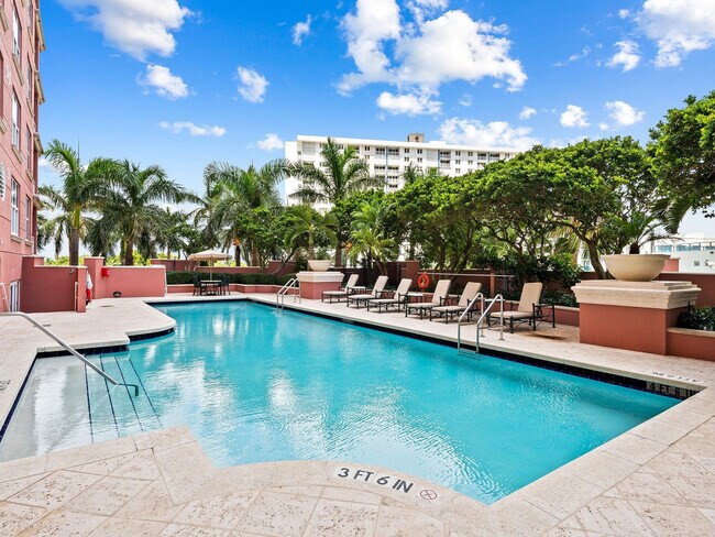 Building Photo - 2110 N Ocean Blvd