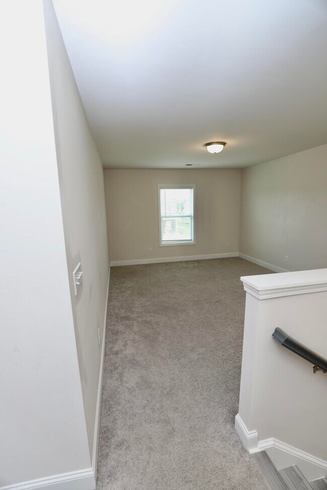 Building Photo - 870 Curlew Cir