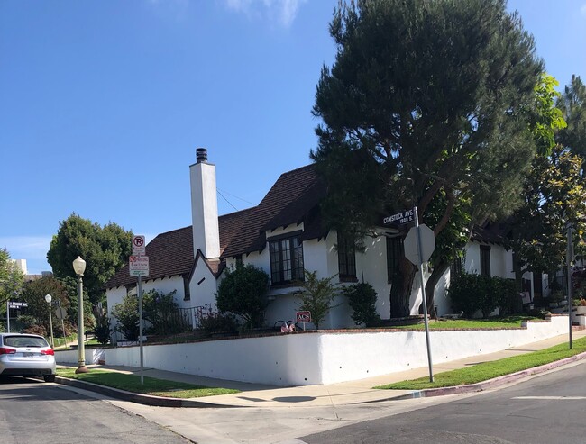 Exterior Front view - 1902 Comstock Ave