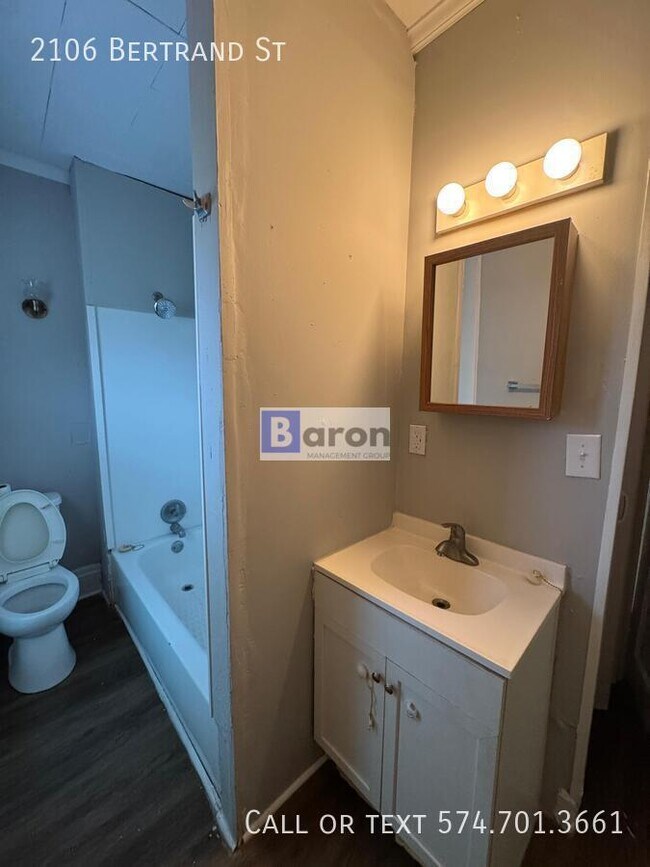 Building Photo - 2106 Bertrand St