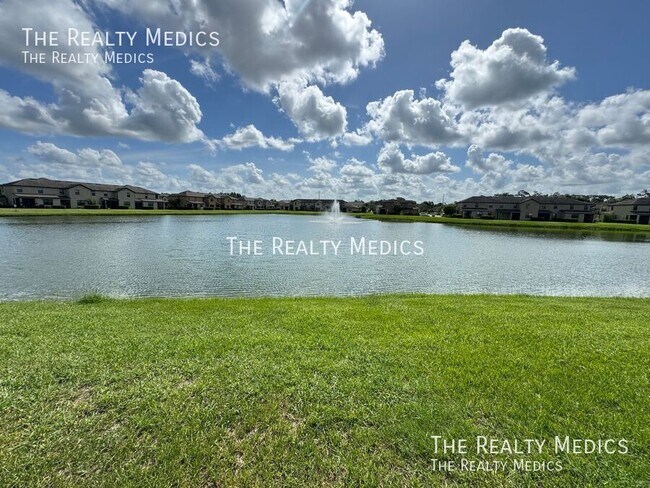 Building Photo - 2365 Seven Oaks Dr