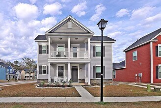 Building Photo - 3/2.5 home in the desirable neighborhood of Boltons Landing in West Ashley!