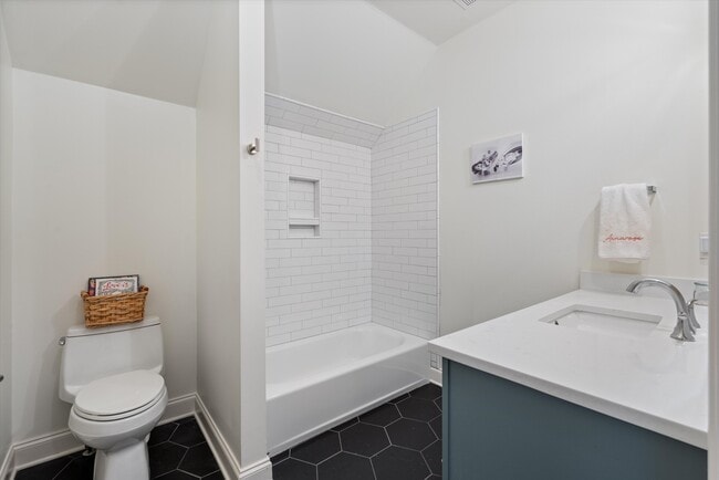 Building Photo - 517 Pearre Springs Way