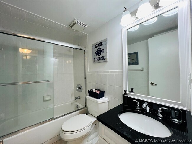 Building Photo - 9490 S Ocean Dr