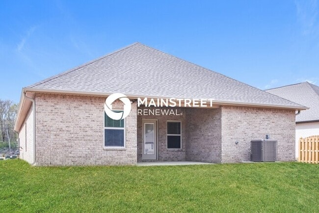 Building Photo - 3 Bedroom Pet-Friendly Home in Owens Cross Roads, AL with Main Street Renewal