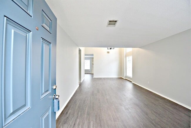 Building Photo - 13328 Black Canyon Dr