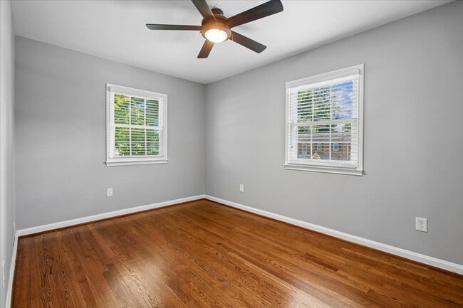 Building Photo - 3801 Denfeld Ave