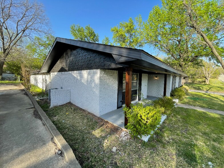 Building Photo - 1501 W Chestnut St